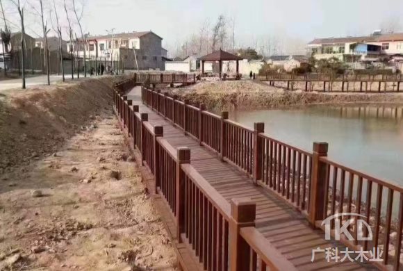 防腐木栈道木桥.jpg